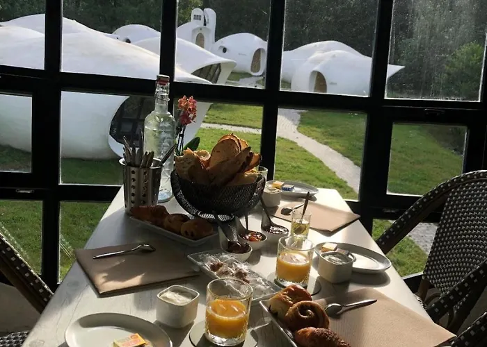 מלון L'eau Vive *